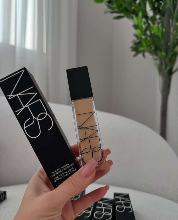 NARS high coverage foundation Natural Radiant Longwear Foundation 40 ml