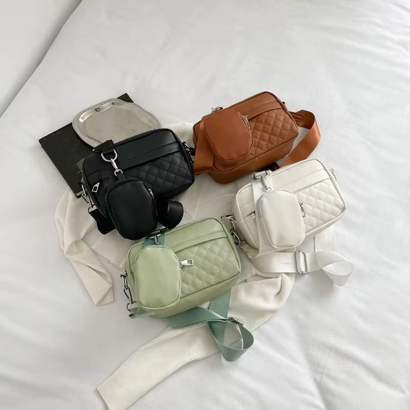 Stylish Girl's Convertible Crossbody Bag - Fashion Handbags for Ladies PU Leather Polyester Waterproof Shoulder Bags With Change Purse Trending Travel Crossbody Bag - 1 Pc, Black PU Leather