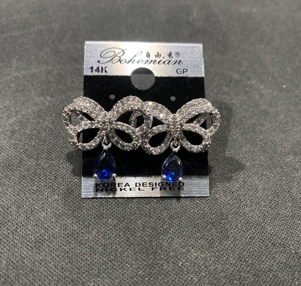 AR-ear-Blu-550-005