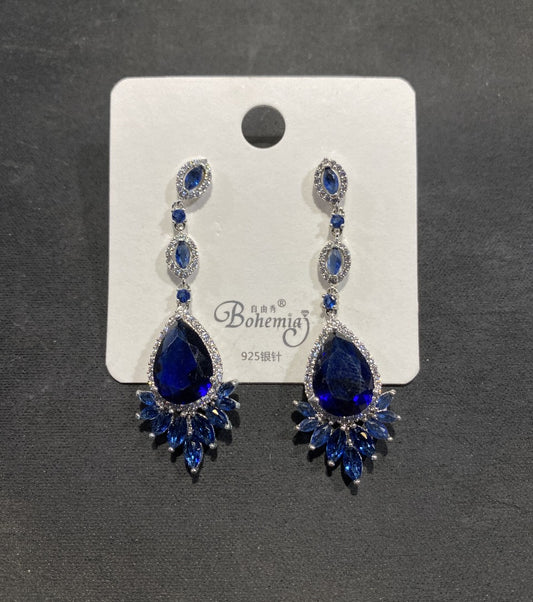 AR-ear-Blu-550-015
