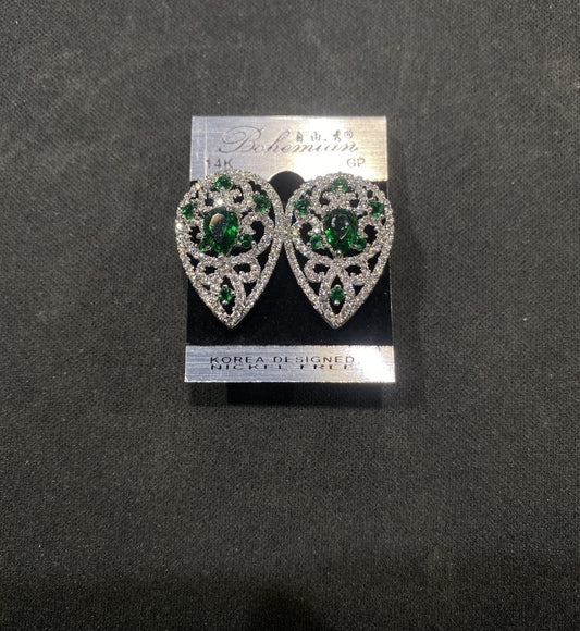 AR-ear-Grn-550-022